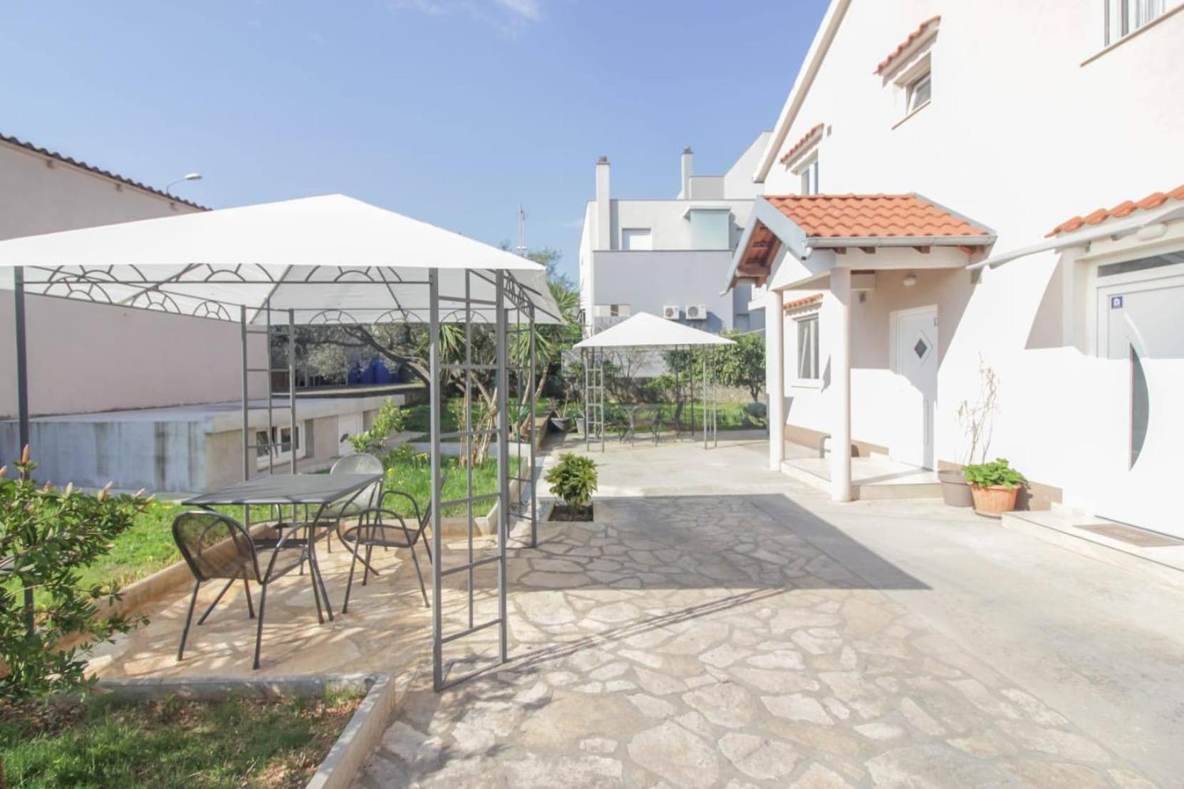 Апартаменты Pool House Luka Задар Экстерьер фото